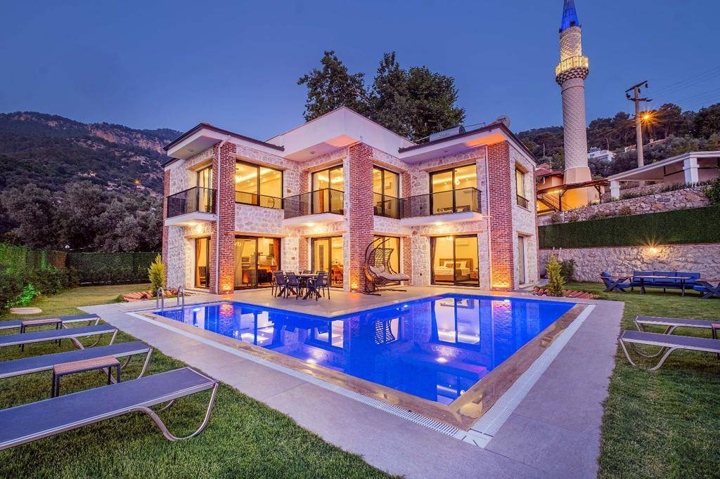 Villa Lirya